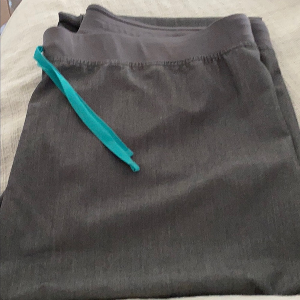 Graphite 2XL Figs Scrub pants and top set